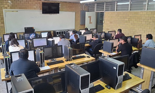 Aplicación de examen psicométrico para candidatos docentes